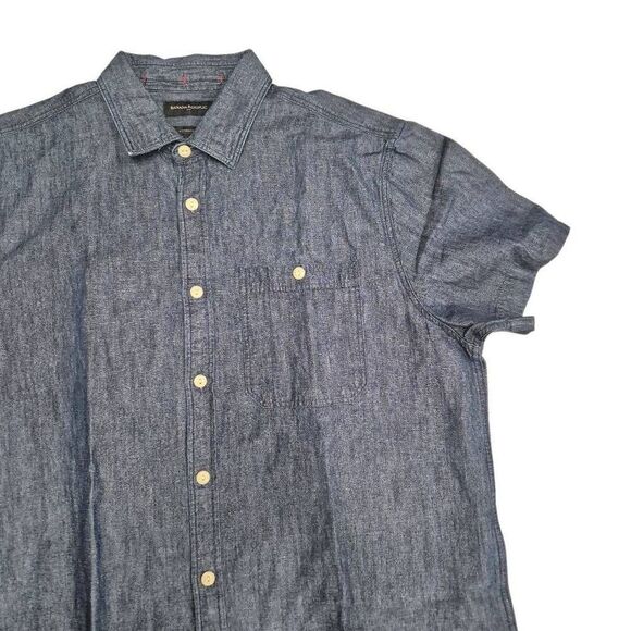 Banana Republic Men's Navy Cotton/Linen Chambray Short Sleeve Button Down Shirt - Picture 11 of 11